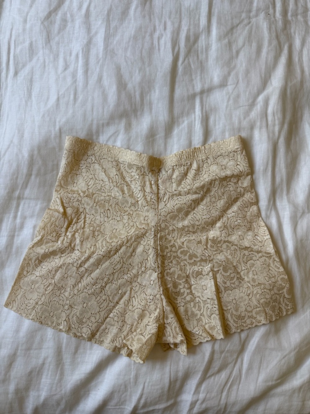 True vintage cream lace shorts